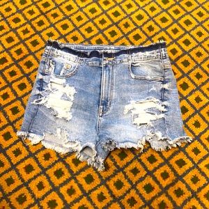American eagle distressed cutoff shorts